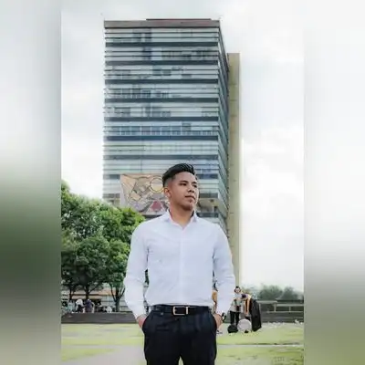 邹兰